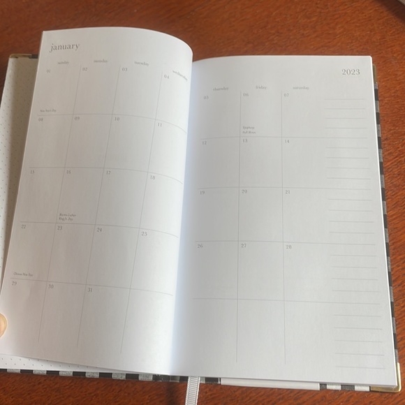 Sugar Paper Essentials 2023 planner - Picture 6 of 8